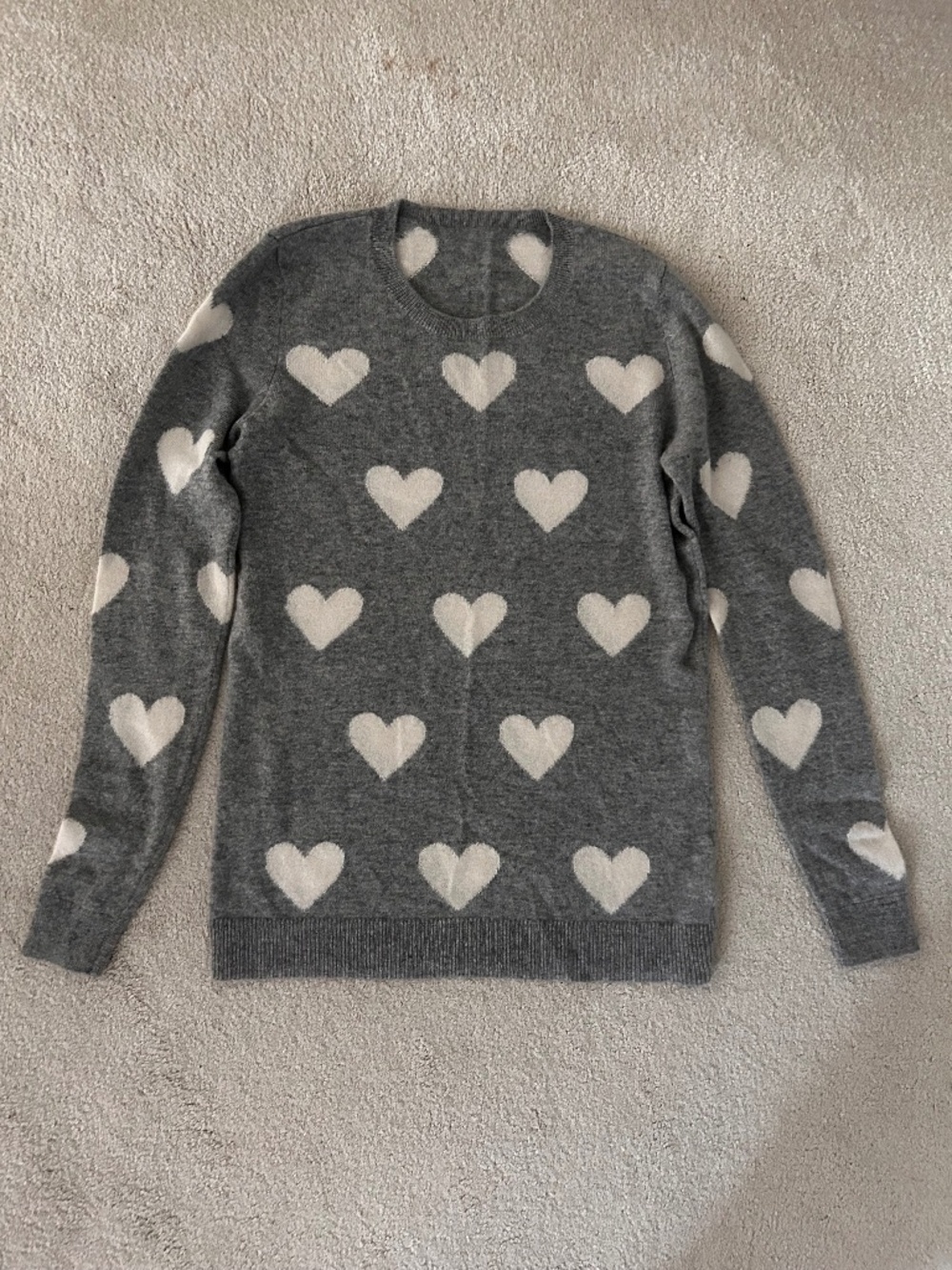 XS cashmere sweater with hearts